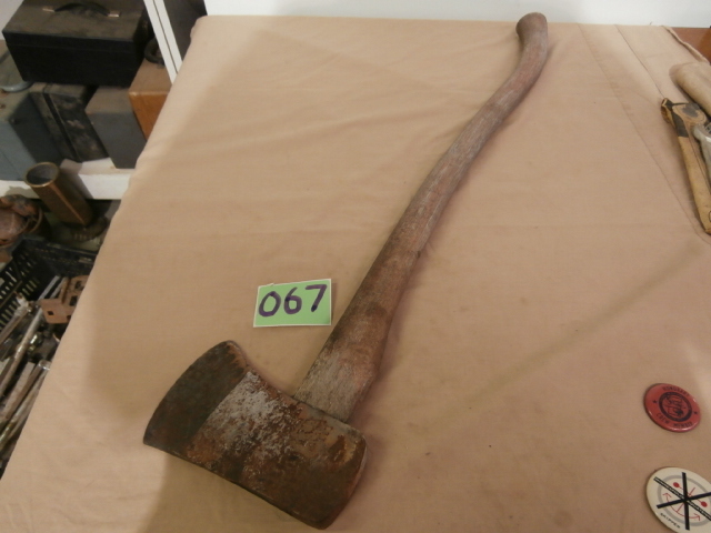 lot 67 image: Vintage HICKORY Single Bit Ax
