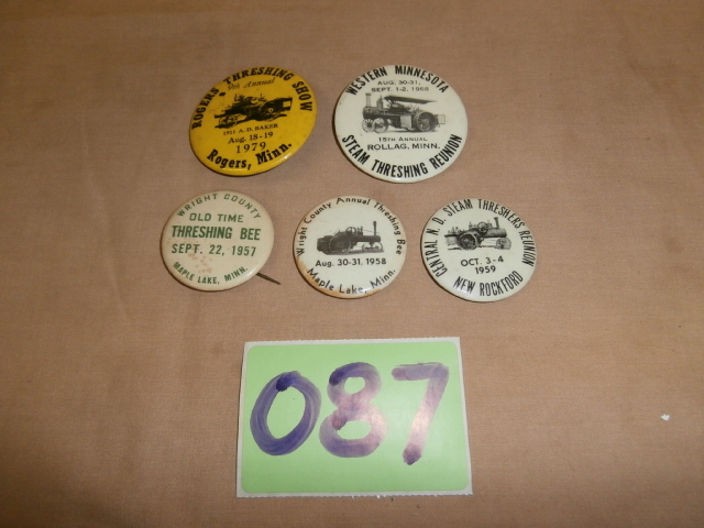 lot 87 image: Lot of Threshing Show Pinback Buttons