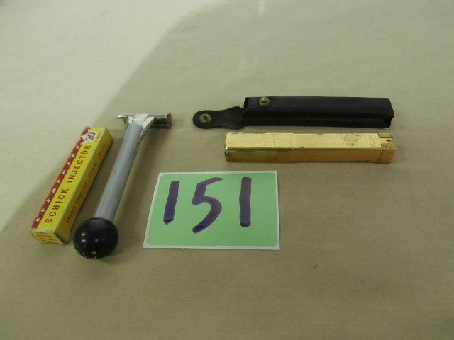 lot 151 image: STICK SCHICK & SCHICK REPEATING Vintage Razors