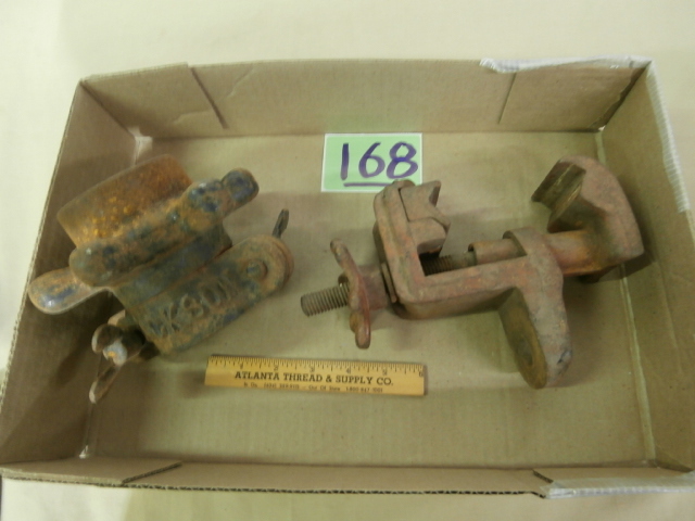 lot 168 image: Vintage Iron Coupling & Vice