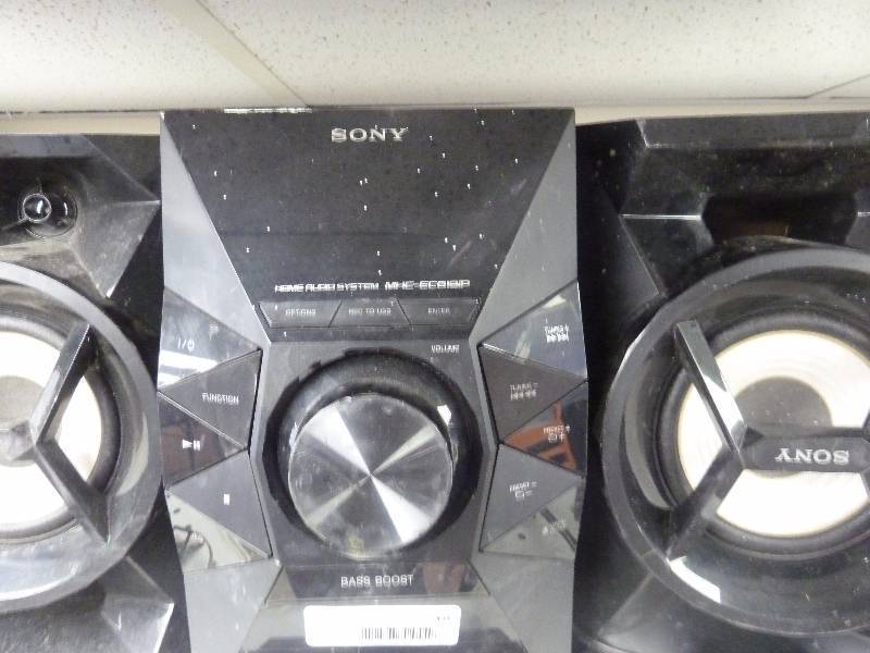 Sony CD Player with Speakers