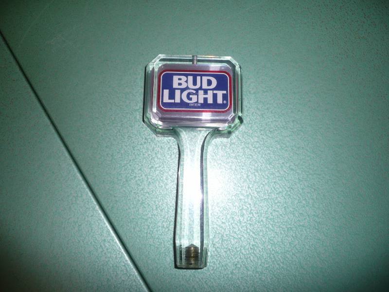 lot 14 image: Bud Light Tap Handle