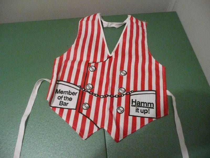 lot 29 image: NOS Hamms Bartender Vest