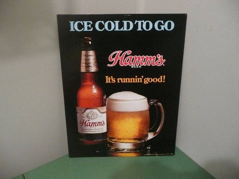 lot 31 image: NOS Hamms Easel Back Sign With Bottle & Mug
