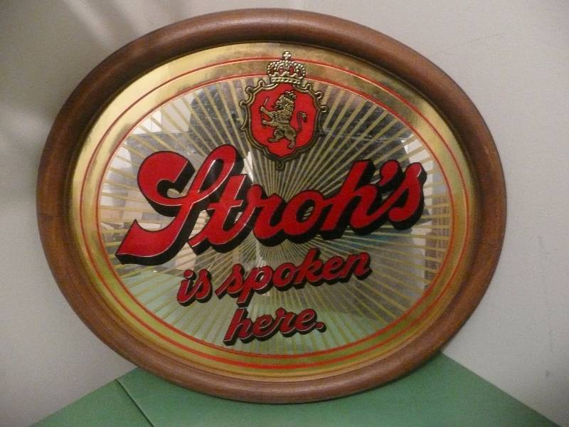 lot 36 image: Vintage Strohs Is Spoken Here Mirror - Approx 22 by 19