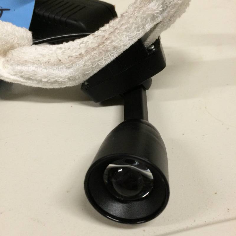 lot 3 image: Wow Retails New $450 Welch Allyn SKU # 46000  PORTABLE LED HEADLIGHT WSOFT HEADBAND & POWER SOURCE - Nice Condition