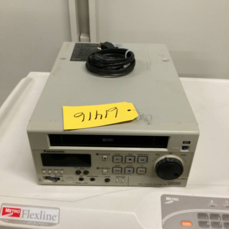 lot 8 image: Wow Retails Used $800 Panasonic AG-MD830 Compact S-VHS VCR Designed To Meet Souring Need For High Quality Digital Video & Audio Recordingplayback - Excellent