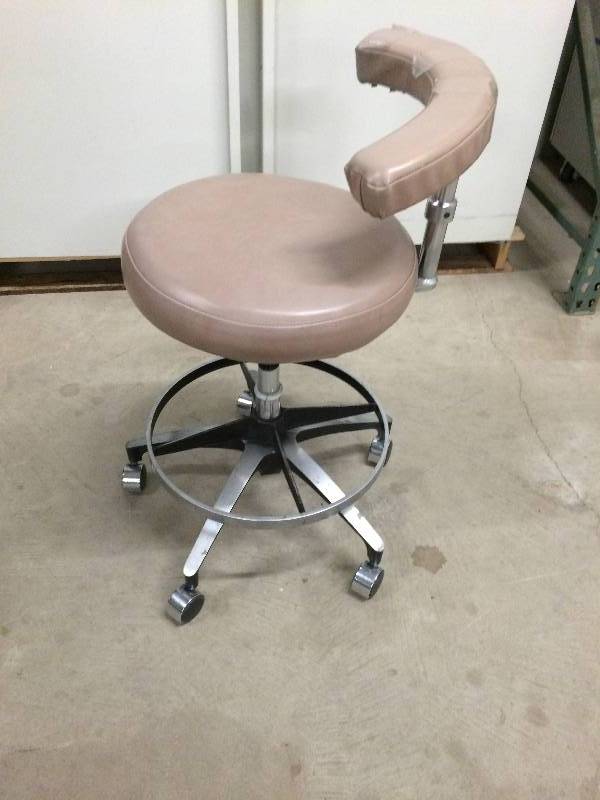 lot 57 image: Comfort Seat Back Full Circle Swing Arm Dental Assistant Stool, Blood Draw Stool, Tattoo Stool - Stool is in Excellent Condition - Swing Arm Has Repairs & Need To Be Screwed In Tightly