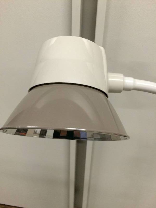 lot 65 image: Retails Used $250.00 Stationary Midmark Ritter Professional Products Gooseneck Arched Adjustible Medical Exam Multi-faceted Reflector Light Lamp - Excellent Condition - WhiteBlack