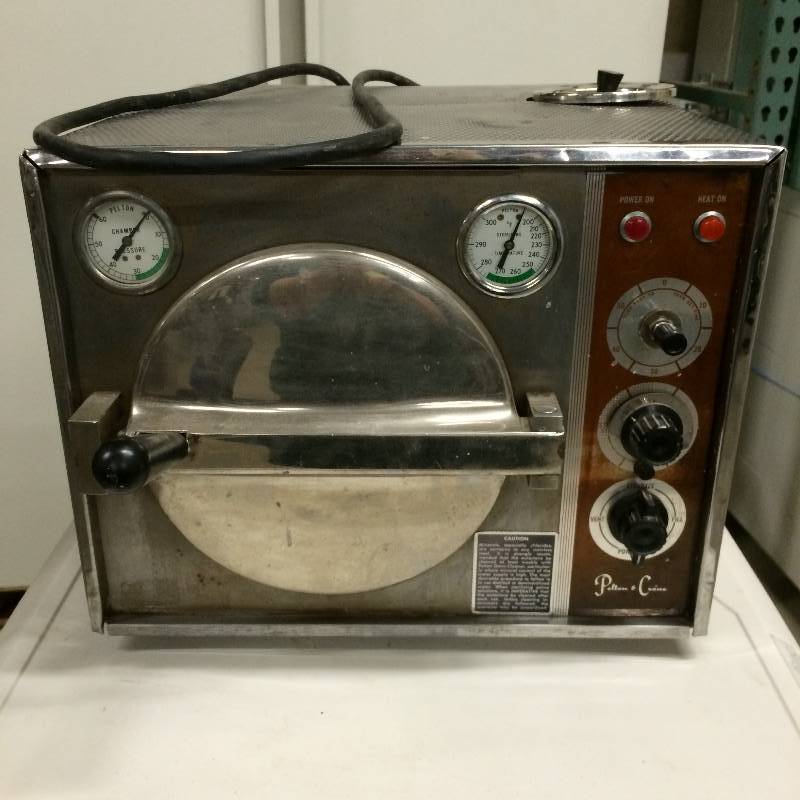 lot 71 image: Retails Used $1500 PELTON & CRANE OCM STERILIZER INFECTION CONTROL OMNICLAVE TATTOO DENTAL VETERINARY SALON DISINFECTS INSTRUMENTS - SUPER CONDITION