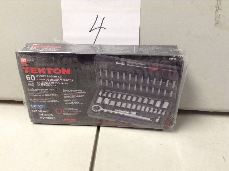 Tekton 60 Sockt and Bit Set New
