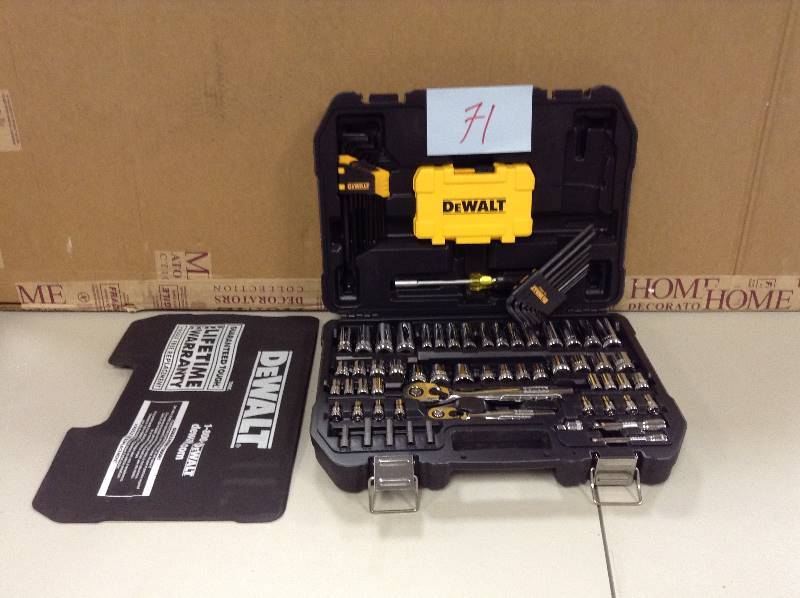 DEWALT 108 PIECE 14 Inch & 38 Inch DRIVE MECHANICS TOOLS SET New