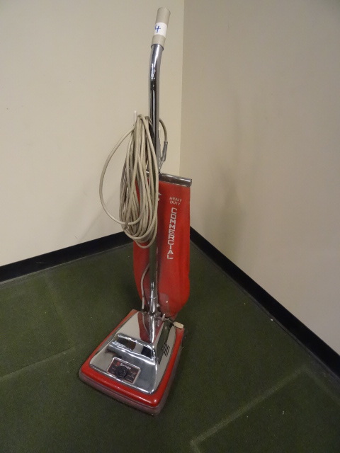 lot 4 image: Sanitaire heavy duty commercial vacuum.