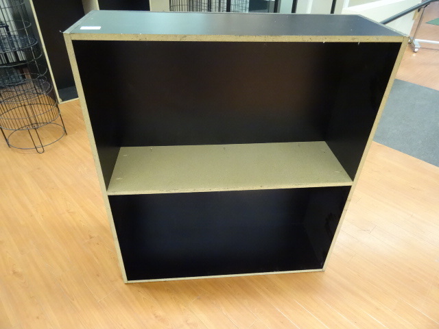lot 25 image: Laminate riser  shelf unit. 48 x 48 x 14. Qty 3.