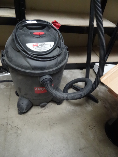 lot 47 image: Dayton 3VE20 wet dry vacuum. 120 volt.