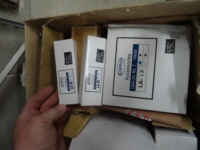 lot 102 image: Misc Contech track connection parts