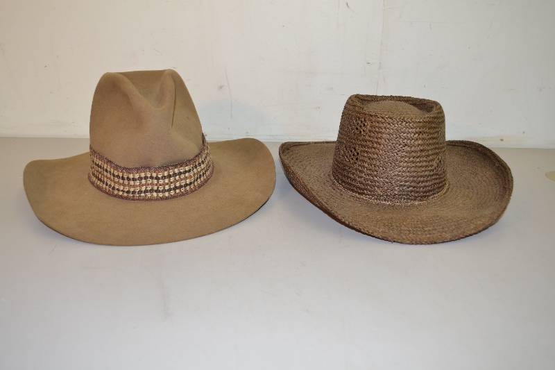 lot 22 image: Western Hats