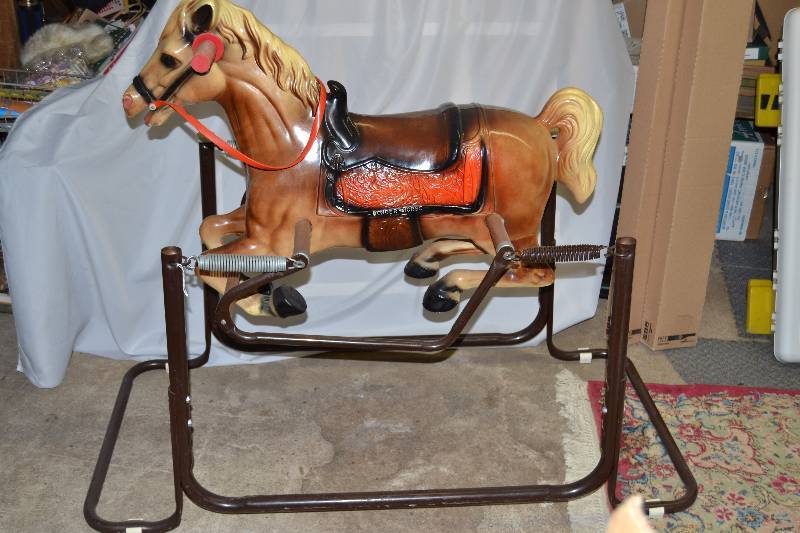 lot 80 image: Vintage Wonder Horse