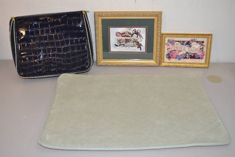 lot 105 image: Estee Lauder Bag, Bathroom Decor
