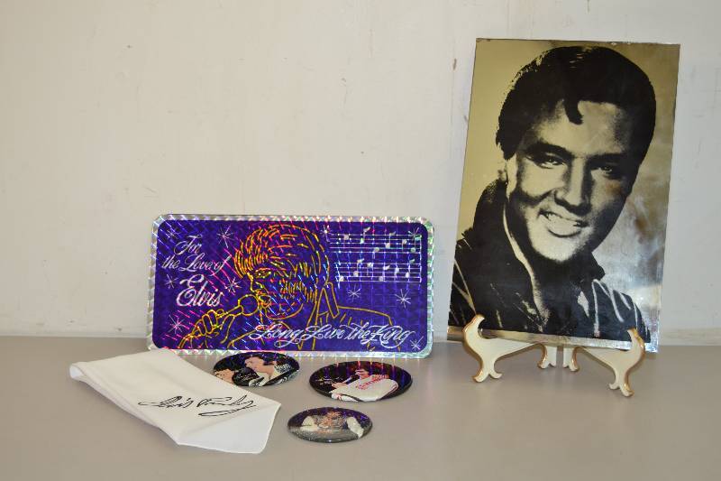 lot 111 image: Elvis Presley Memorabilia