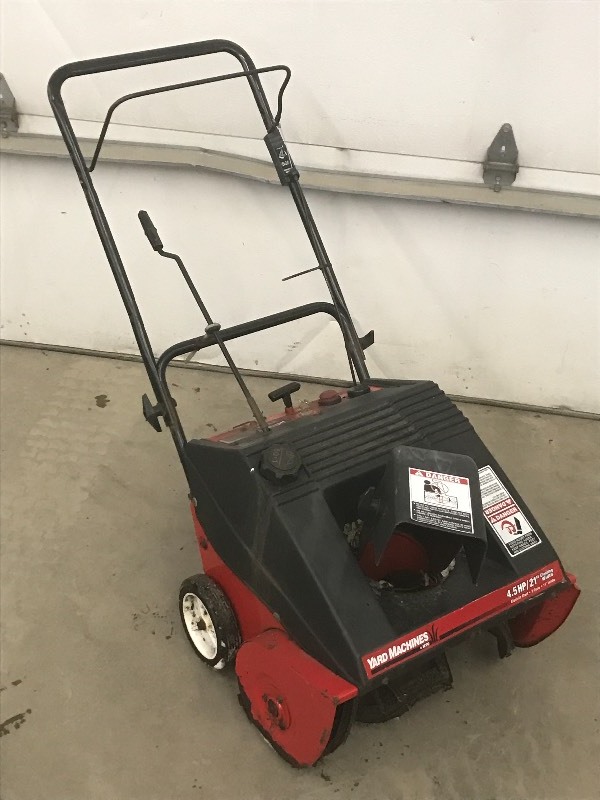 lot 10 image: MTD 21 Single Stage Snowblower, El...