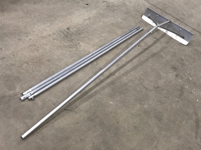 lot 51 image: Aluminum Roof Rakr With (3) Extensi...