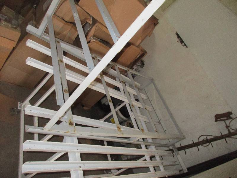 metal rack for glass