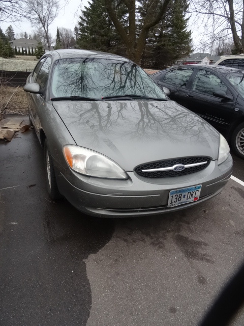 2003 Ford Taurus SE