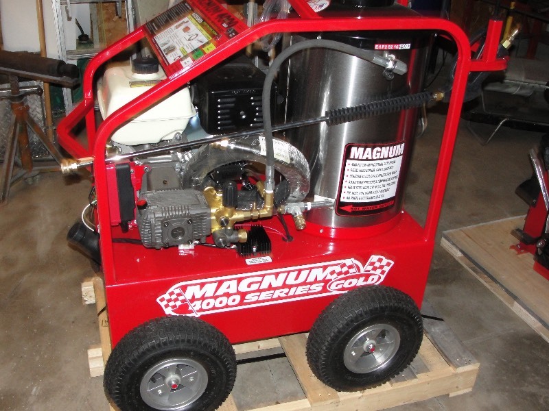New Easy-Klean Magnum Gold Pressure Washer