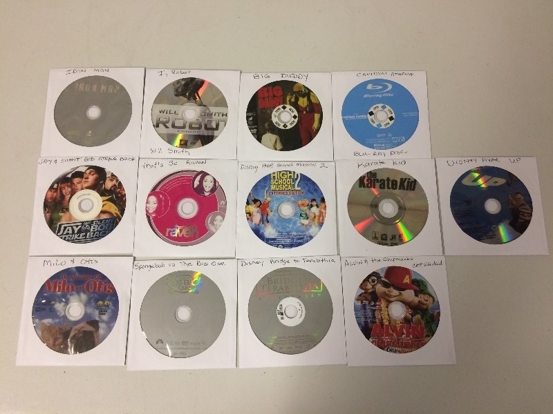 lot 35 image: 13 DVDS KIDS