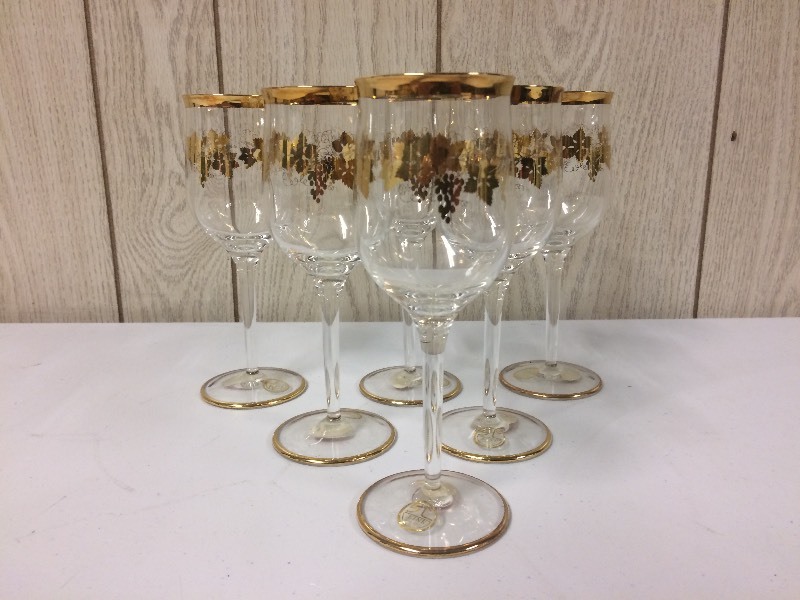 lot 73 image: 6 WINE GLASSES MURANO ITALY