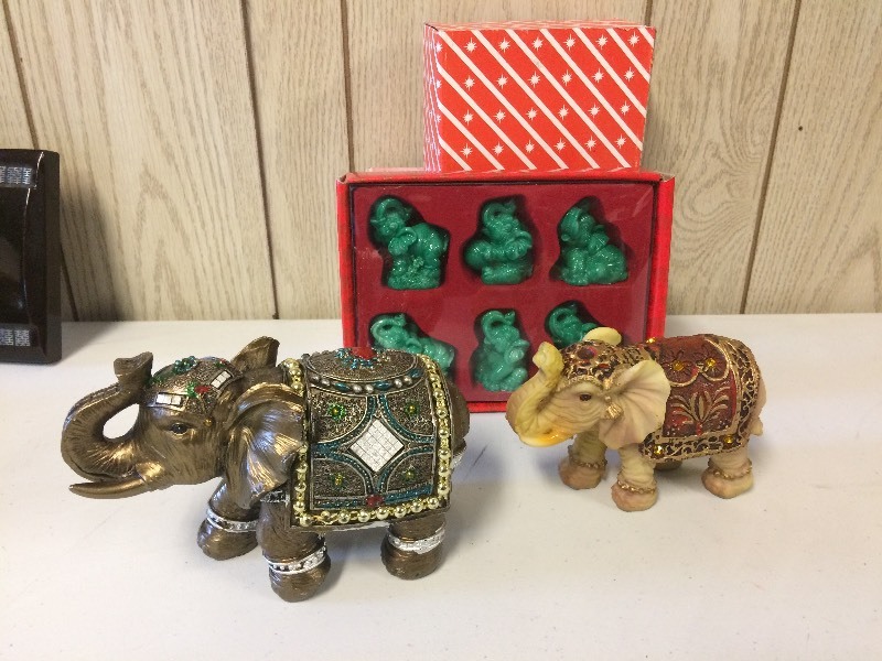 lot 91 image: ELEPHANT COLLECTION