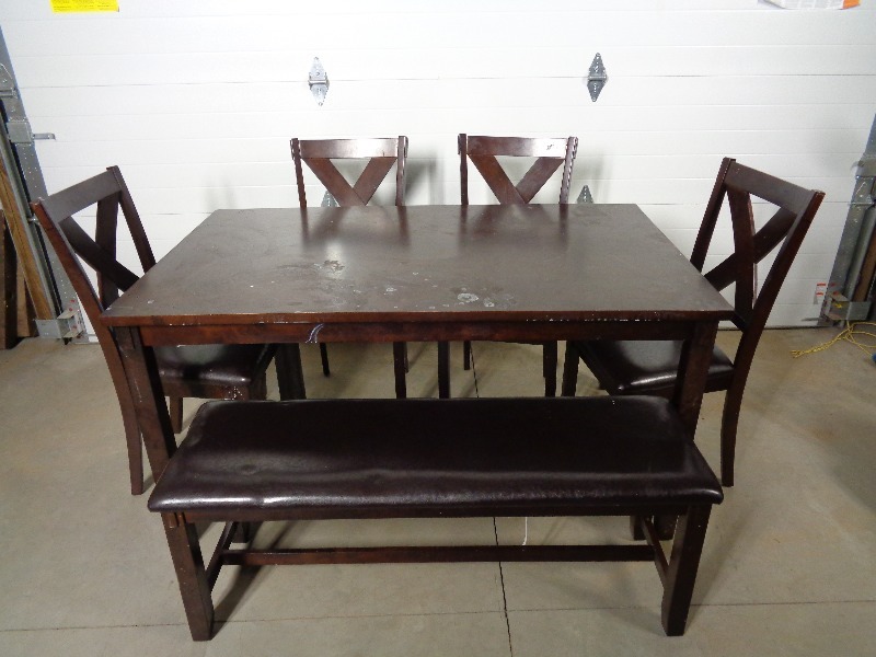 lot 115 image: Dining Table and Chairs