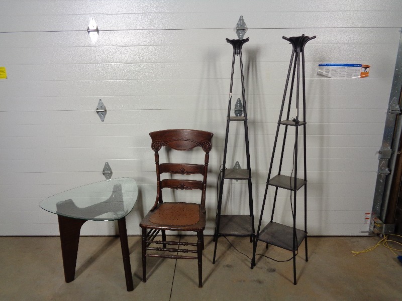 lot 119 image: Table, Chair, Lamps