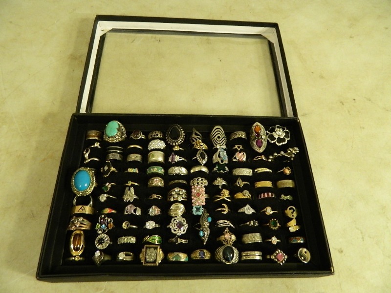 lot 4 image: 97 Rings in Case