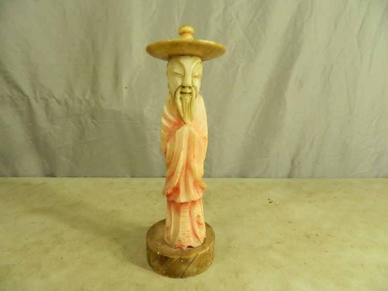 lot 21 image: Cool Statue
