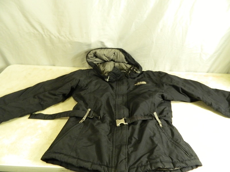 lot 23 image: Womens Large The North Face Jacket