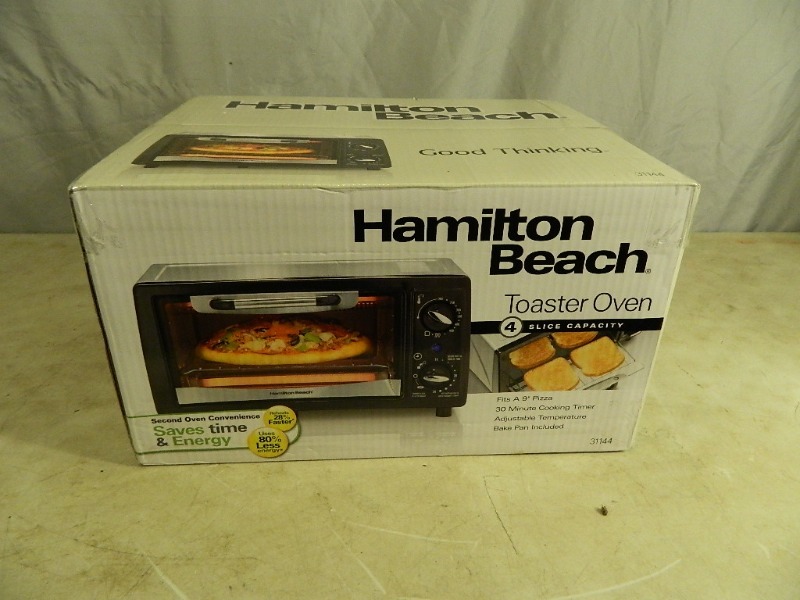 lot 27 image: New Hamilton Beach Toaster Oven