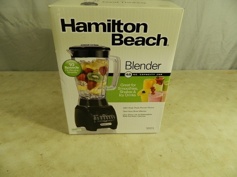 lot 29 image: New Hamilton Beach Blender