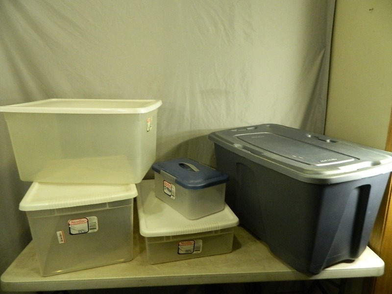 lot 77 image: Storage Containers