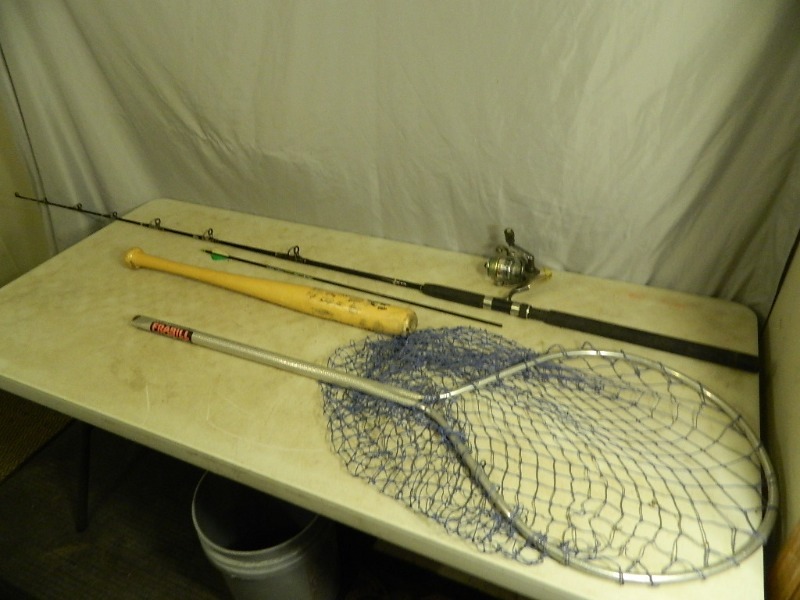 lot 86 image: Fishing Items