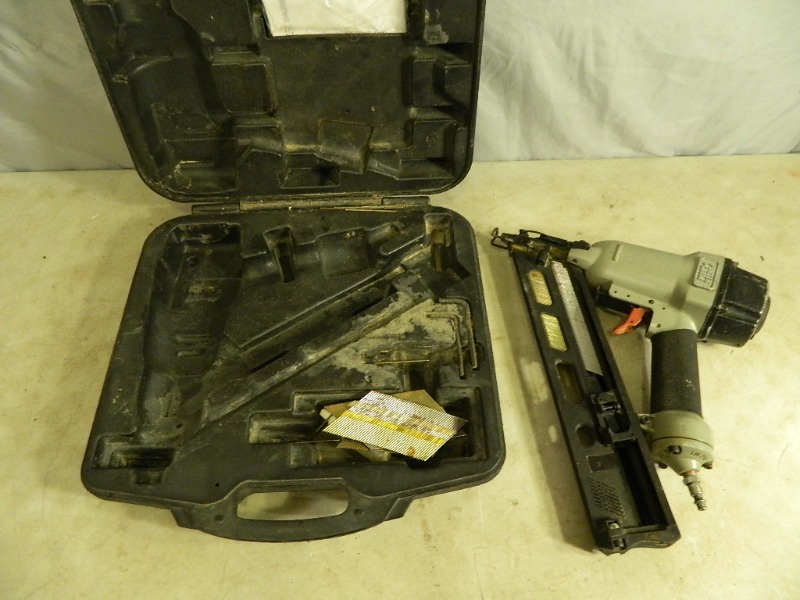lot 88 image: Porter Cable Finish Nailer