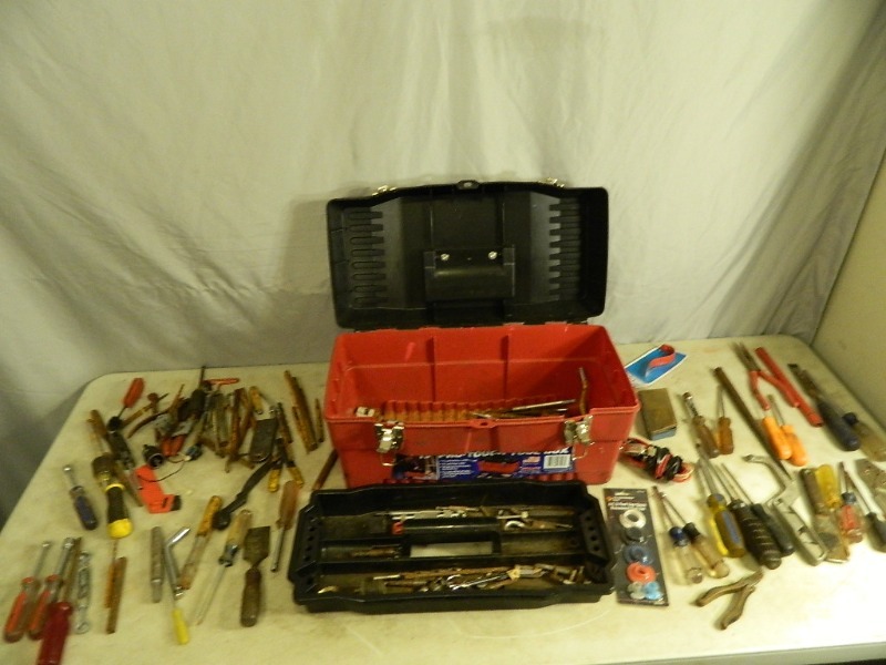 lot 97 image: Toolbox FULL of Tools