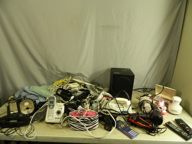 lot 144 image: Assorted Electronics