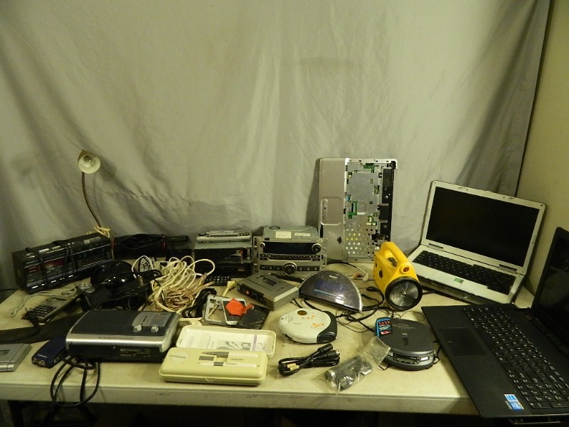 lot 149 image: Emerson Weather Radio, Laptops, Assorted Electronics