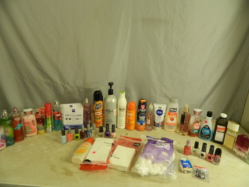 lot 173 image: Personal Products