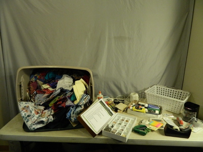 lot 187 image: Tote with Lid FULL of Fabric and CraftOffice Items