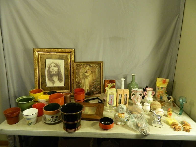 lot 203 image: Planters, Decor, and More