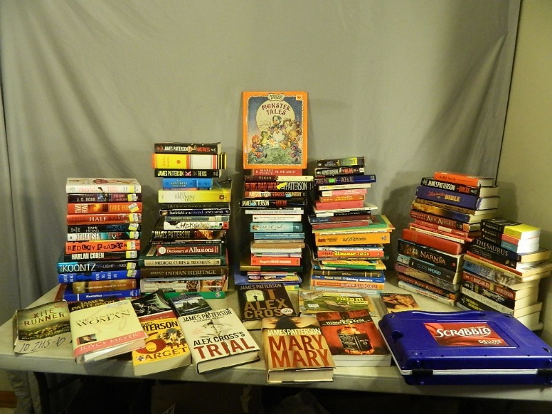lot 205 image: Large Lot of Books