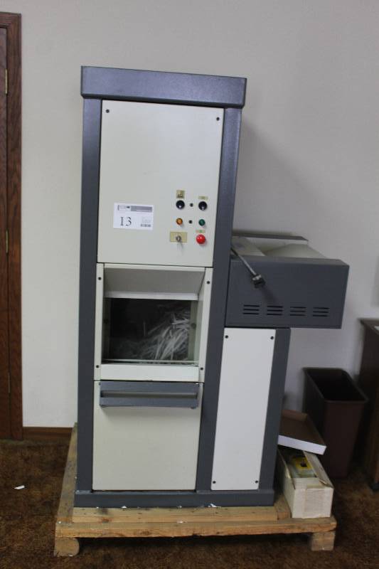 lot 13 image: MBM Destroyit data-16in. Shredder